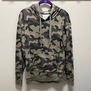 GUC American Eagle Camo Sweatshirt